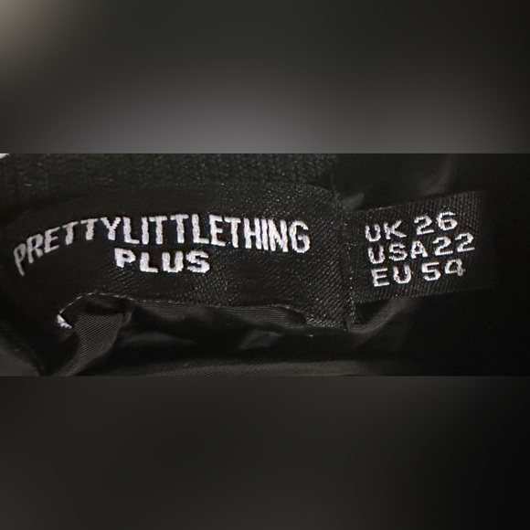 Long heavy puffer coat from Pretty Little Thing, plus size, black - Picture 4 of 5